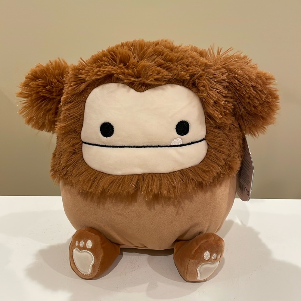 NWT 8” Benny the Bigfoot Squishmallow